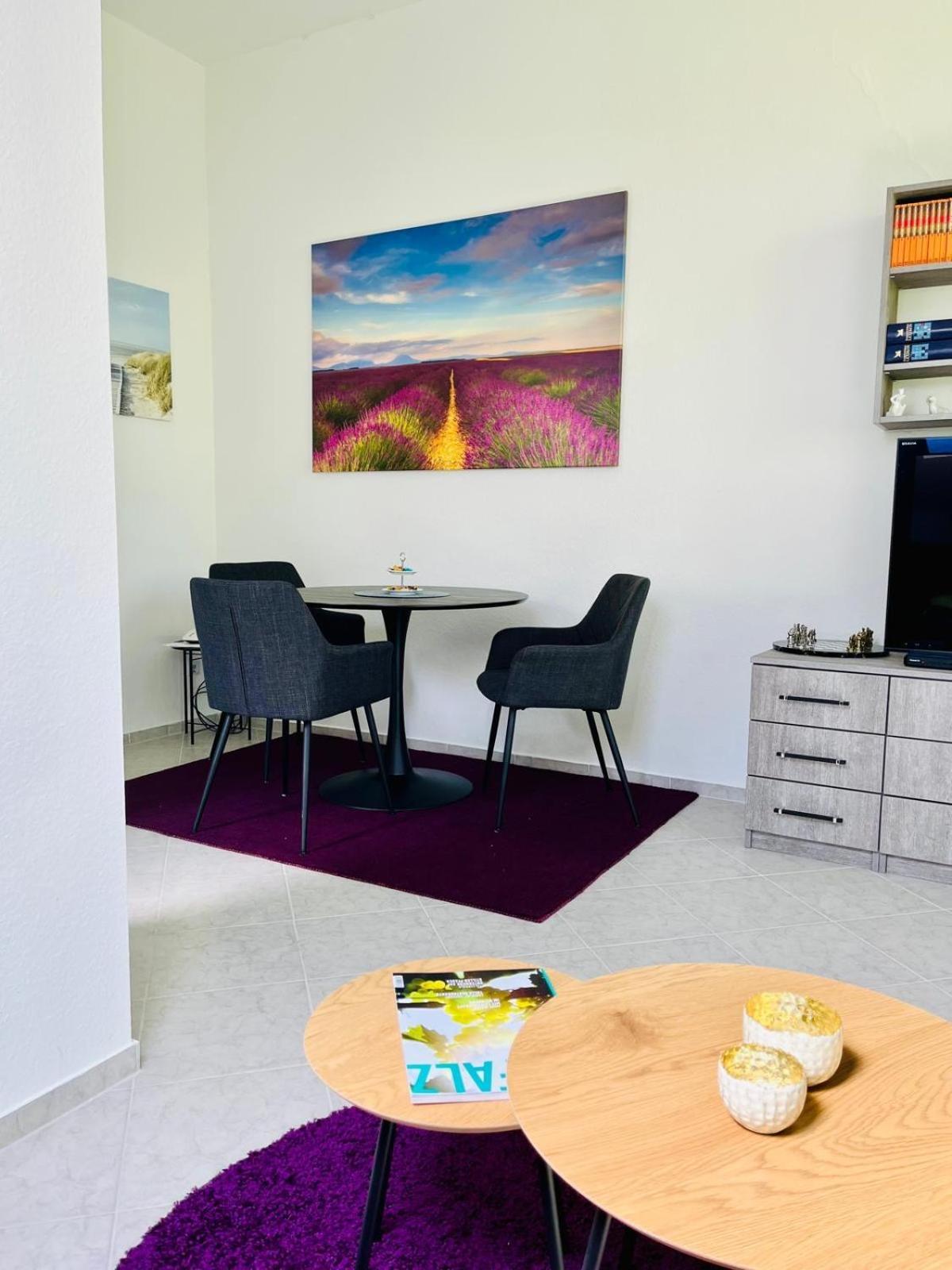 Zentrale Ferienwohnung Am Buhlschen Park In Deidesheim Exterior foto